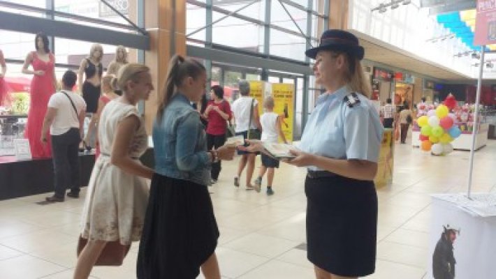 Expoziţie cu tehnică de intervenţie a pompierilor constănţeni